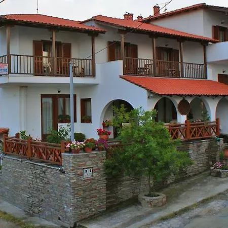Pansion Zefyros Inn *