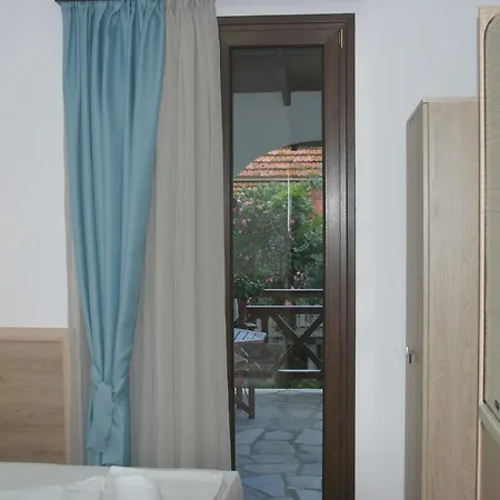 Inn Pansion Zefyros *